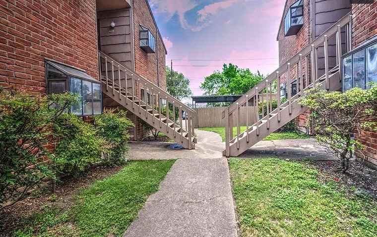 Photo of 9101 Country Creek Dr #307 Houston, TX 77036