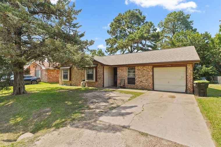 Photo of 1716 Carver Ave Richmond, TX 77469
