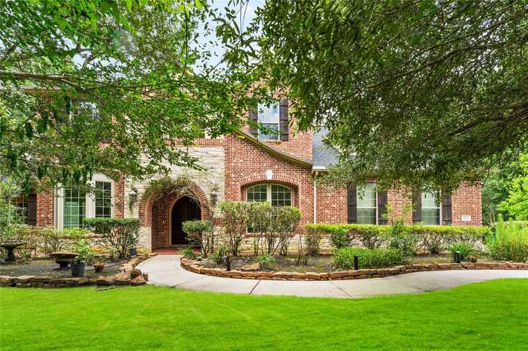 Photo of 13262 Autumn Ash Dr Conroe, TX 77302