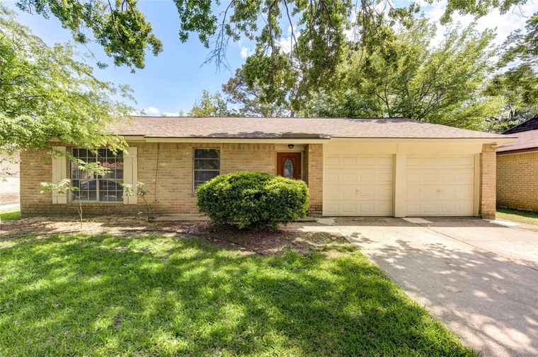 Photo of 4426 Burkegate Dr Spring, TX 77373