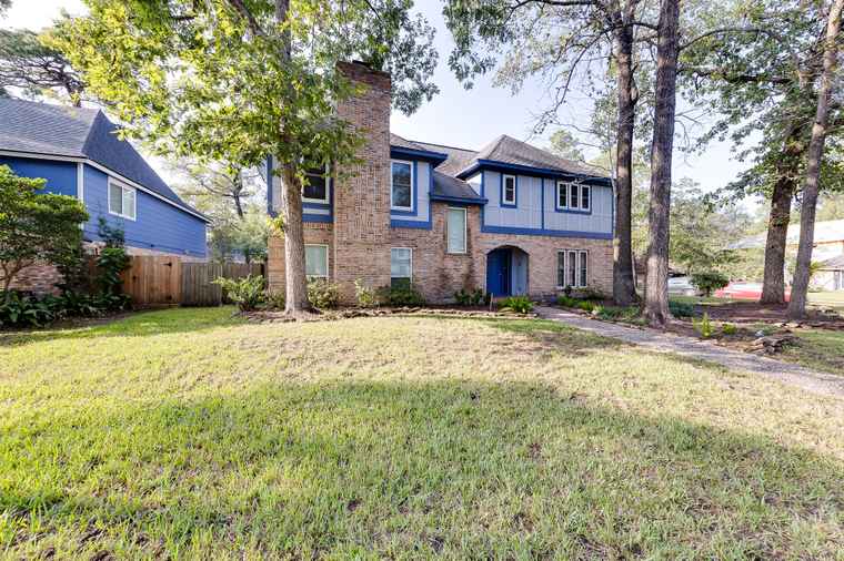 Photo of 3531 Deerbrook Dr Houston, TX 77339