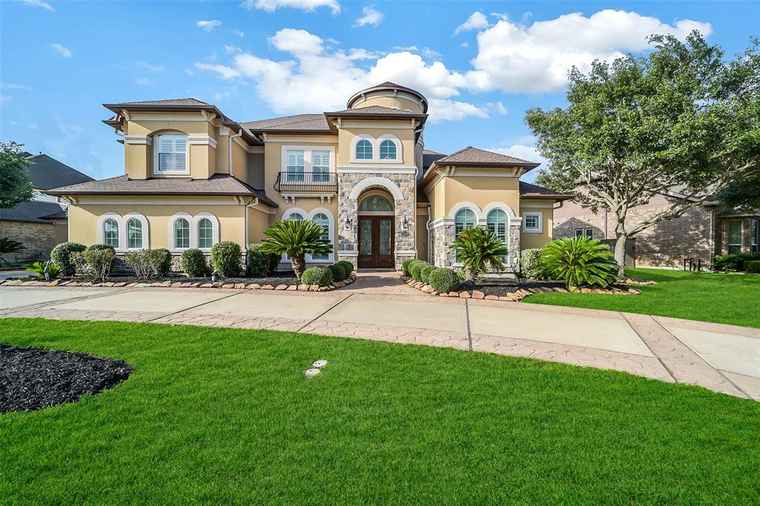 Photo of 27518 Robillard Springs Ln Katy, TX 77494