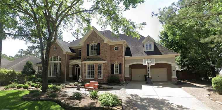 Photo of 14 Serenity Woods Pl The Woodlands, TX 77382