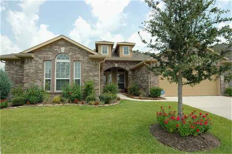 Photo of 13203 Barons Cove Ln Pearland, TX 77584
