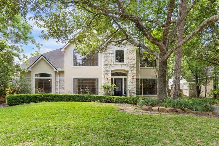 Photo of 7 Woodmere Pl Spring, TX 77381