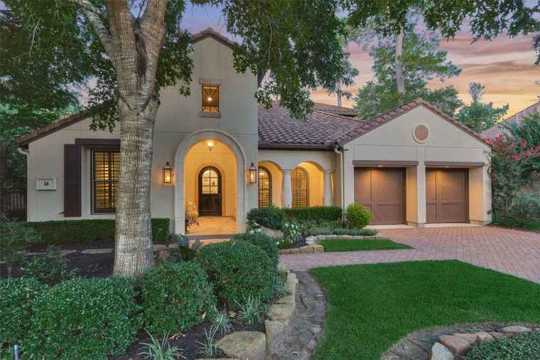 Photo of 50 Gauntlet Dr The Woodlands, TX 77382