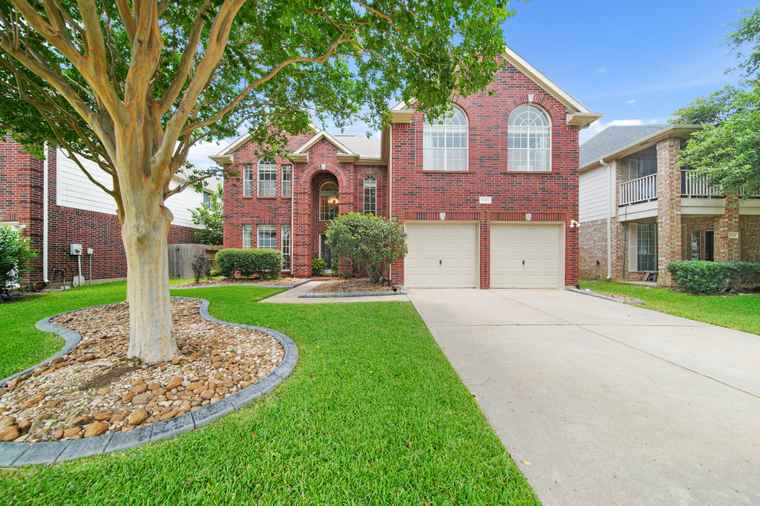 Photo of 12226 Ashford Park Dr Sugar Land, TX 77478
