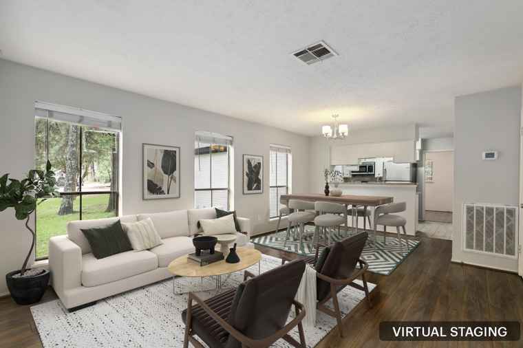 Photo of 24 E Bigelow Oak Ct Spring, TX 77381