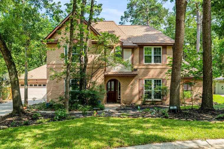 Photo of 19 Scatterwood Ct The Woodlands, TX 77381