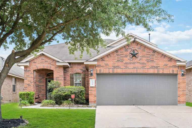Photo of 23718 Stargazer Pt Spring, TX 77373