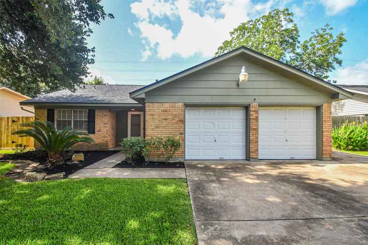 Photo of 1807 Cypress Dr Richmond, TX 77469