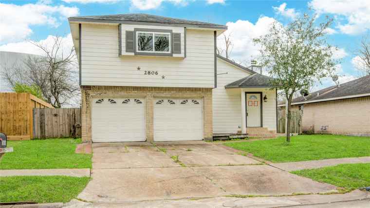 Photo of 2806 N Brompton Dr Pearland, TX 77584