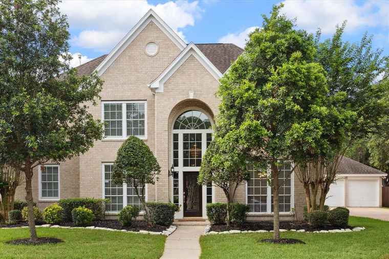 Photo of 3402 Horncastle Ct Pearland, TX 77584