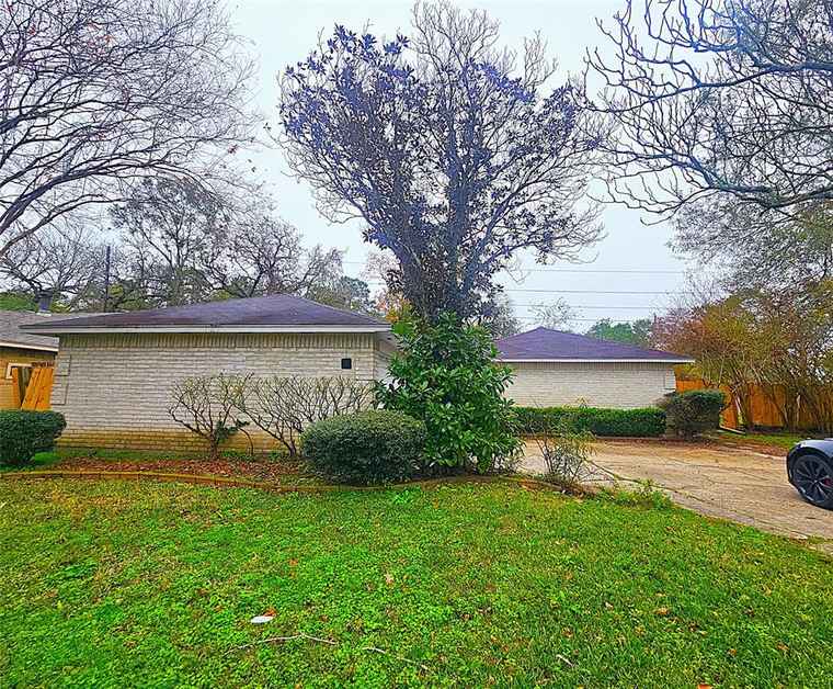 Photo of 6402 Barrygate Dr Spring, TX 77373