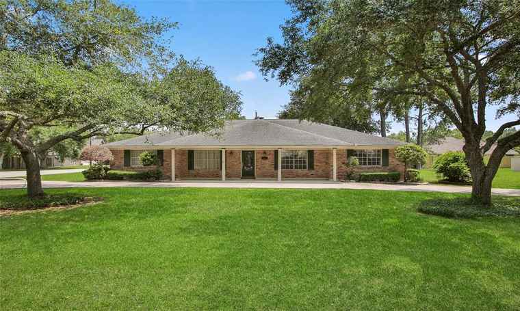 Photo of 2601 Taylor Ln Pearland, TX 77581