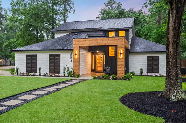 Photo of 2003 Longstraw Pl The Woodlands, TX 77380