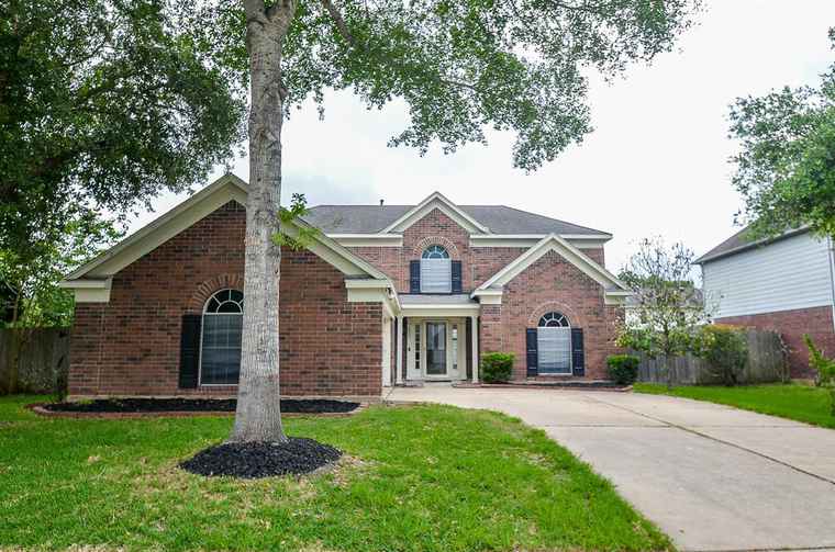 Photo of 4001 Ivywood Dr Pearland, TX 77584