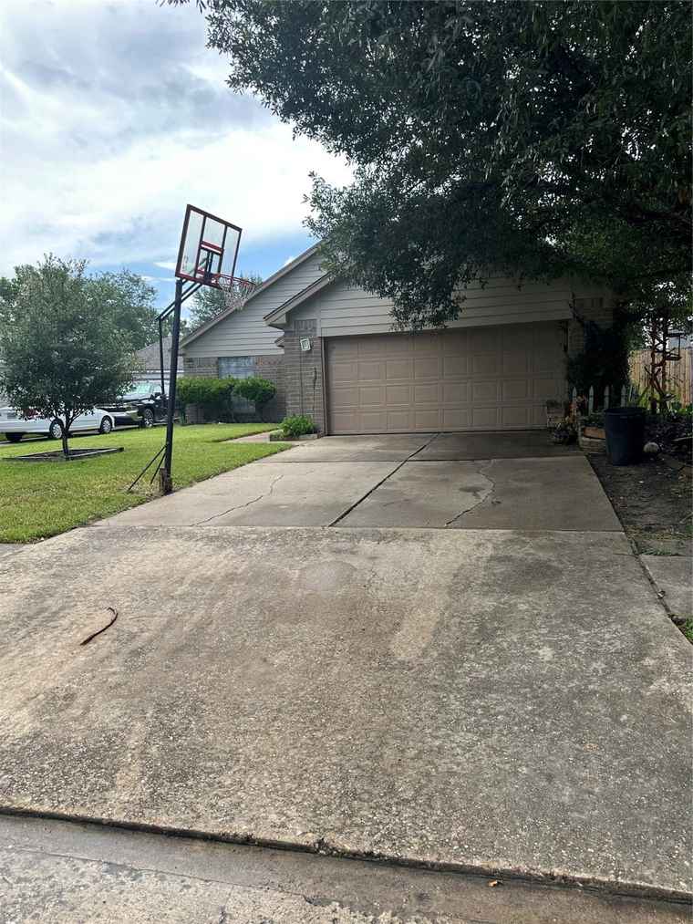 Photo of 6430 Garden Canyon Dr Katy, TX 77449