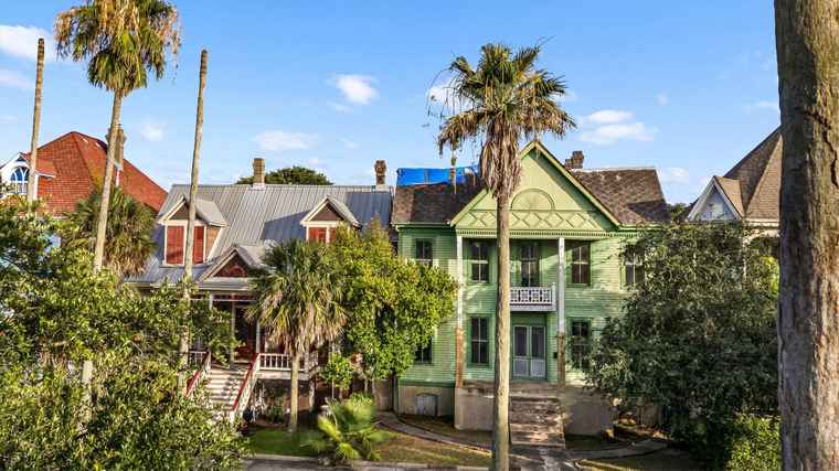 Photo of 1815 Broadway St Galveston, TX 77550