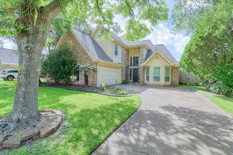 Photo of 2915 Cotton Stock Dr Sugar Land, TX 77479