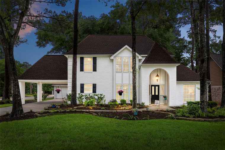 Photo of 97 Towering Pines Dr The Woodlands, TX 77381
