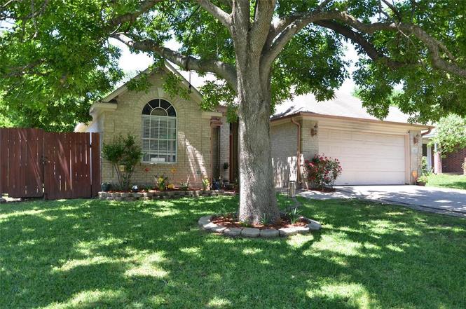 247 Fantasy Ln, Montgomery, TX 77356