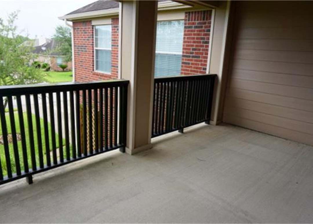 2511 Bennington Ct, League City, TX 77573