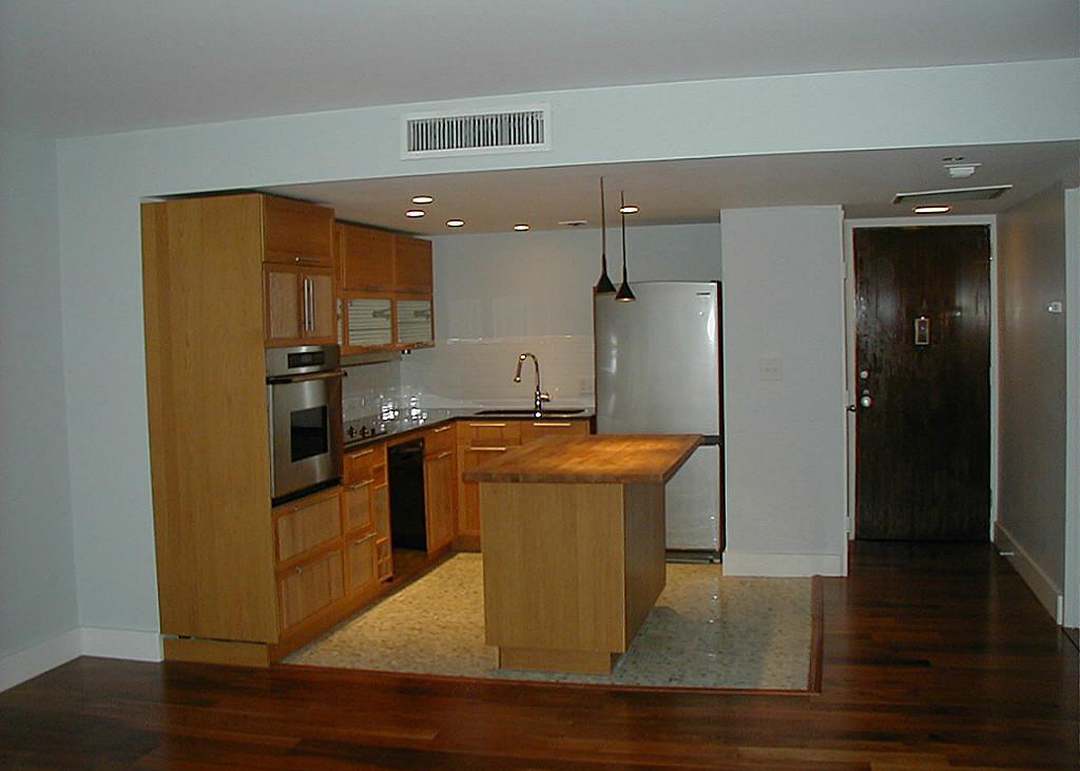 2016 Main St #2004, Houston, TX 77002
