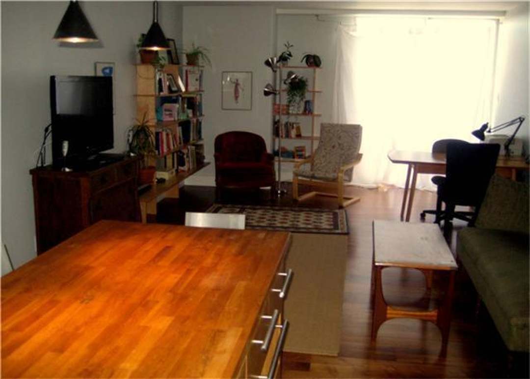 2016 Main St #2004, Houston, TX 77002