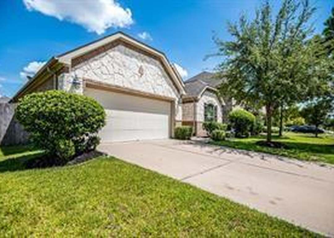 7915 Rippling Stream Ln, Richmond, TX 77407