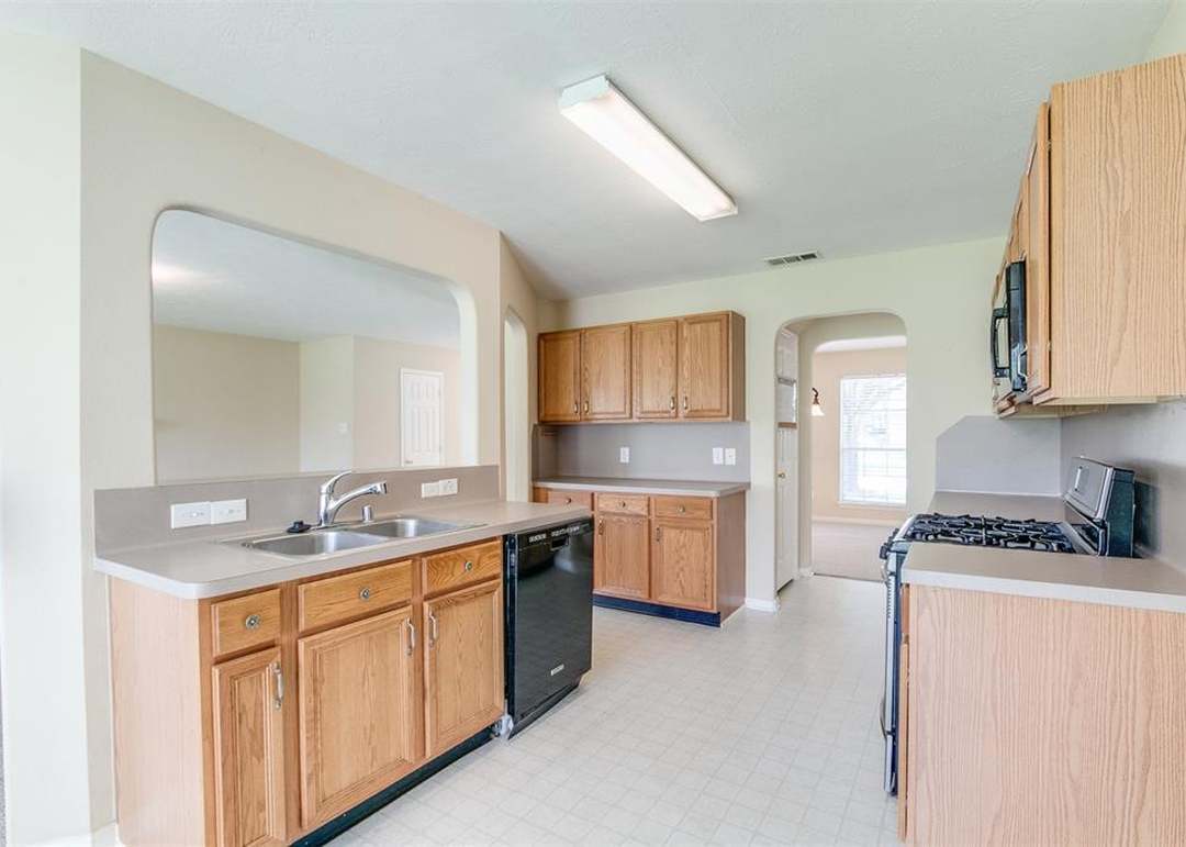 2935 Goldspring Ln, Spring, TX 77373