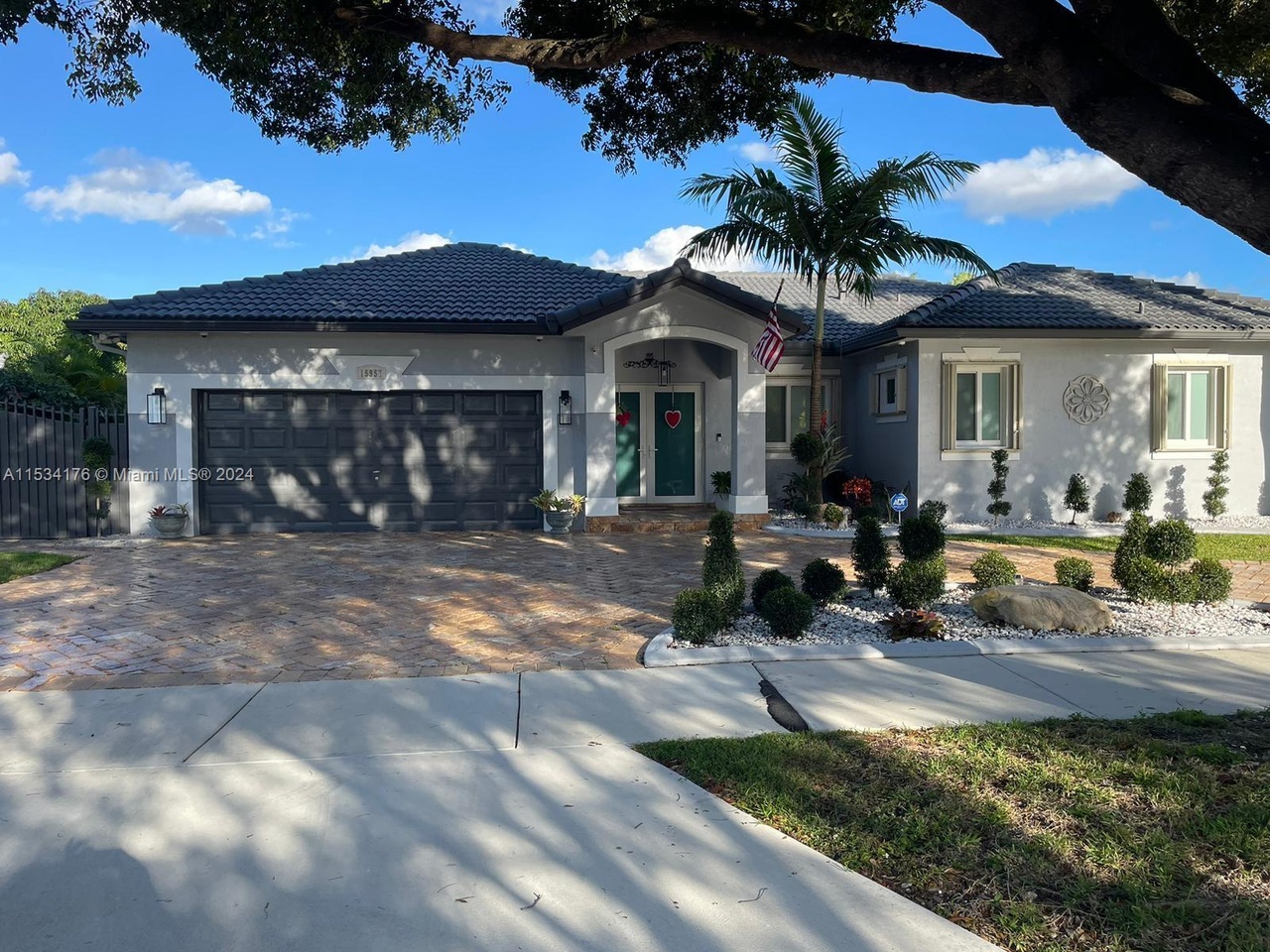 15957 NW 77th Pl Miami Lakes FL 33016 MLS# A11534176 Redfin 15957 NW 77th Pl Miami Lakes FL 33016 MLS# A11534176 Redfin