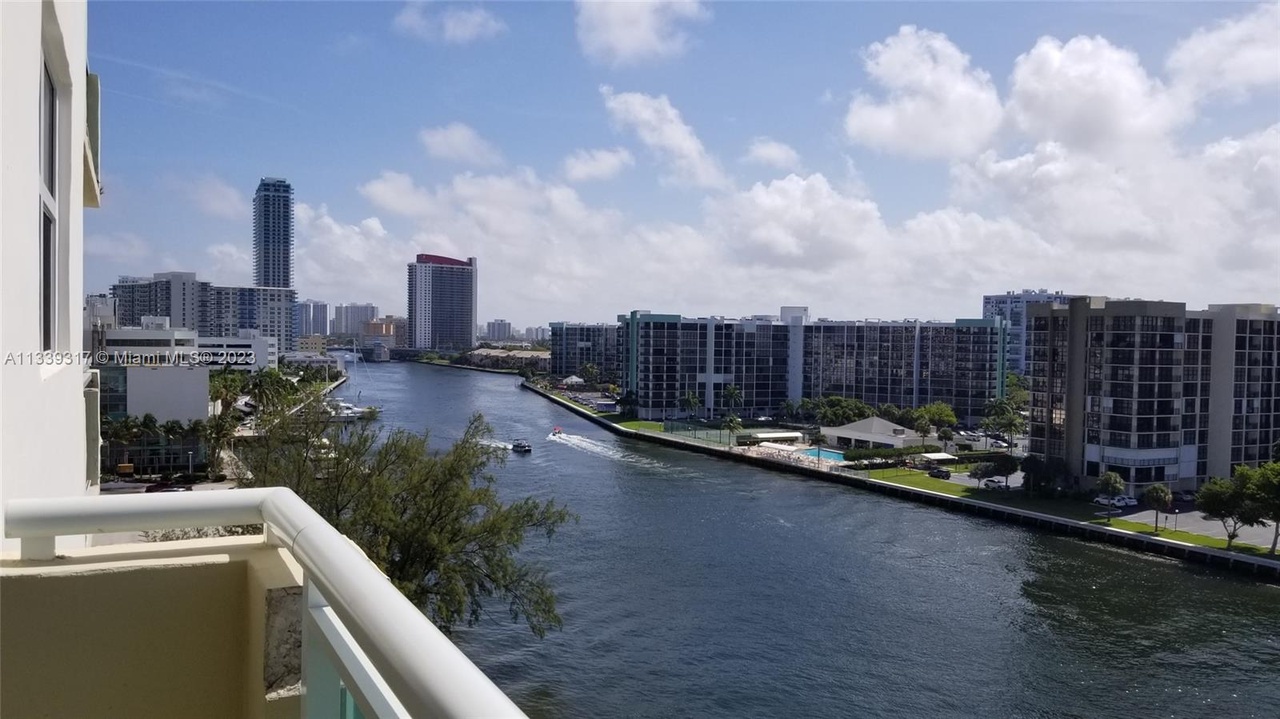 3000 S Ocean Dr #804, Hollywood, FL 33019