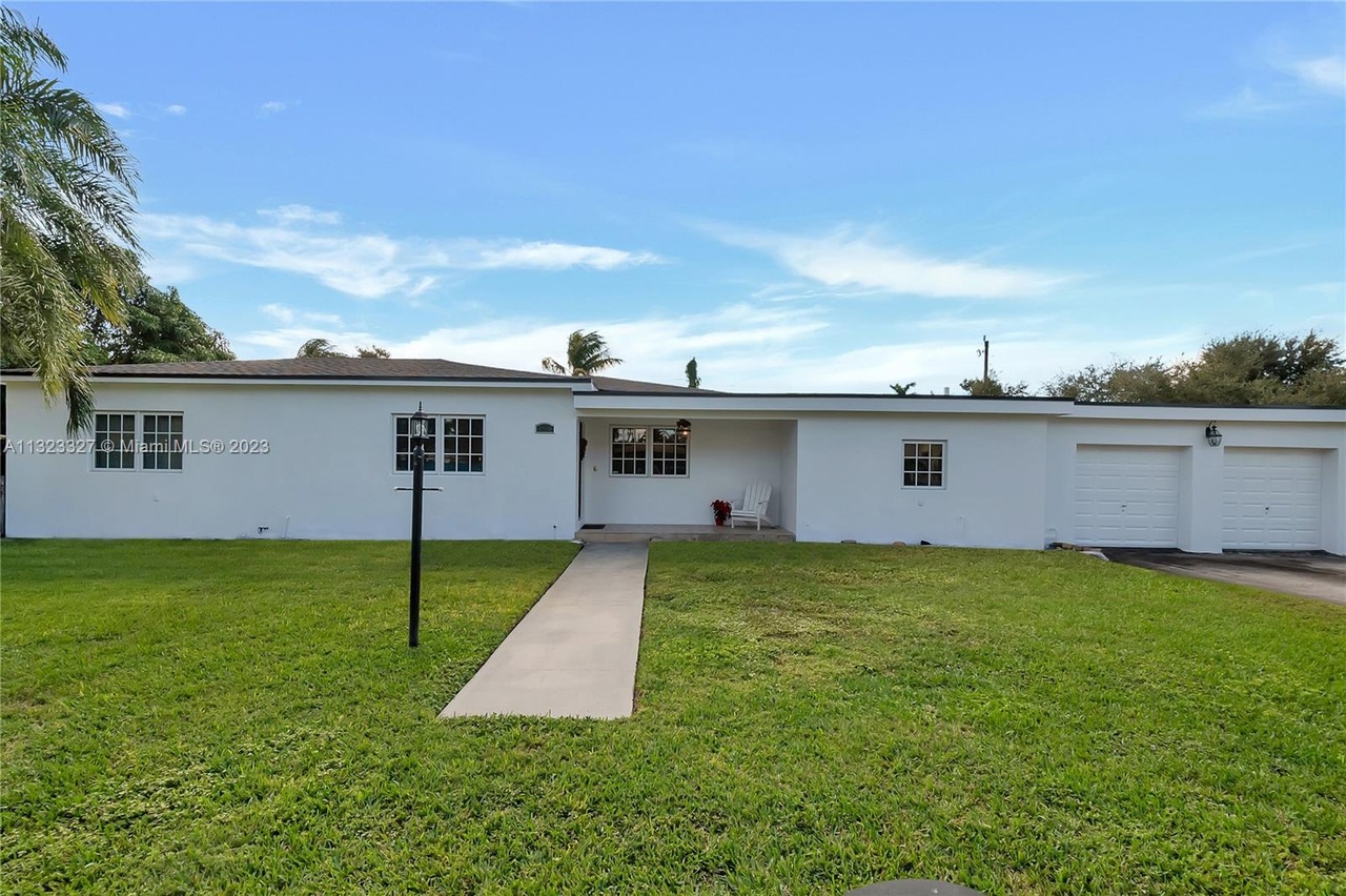 7490 SW 59th St, Miami, FL 33143 | MLS# A11323327 | Redfin