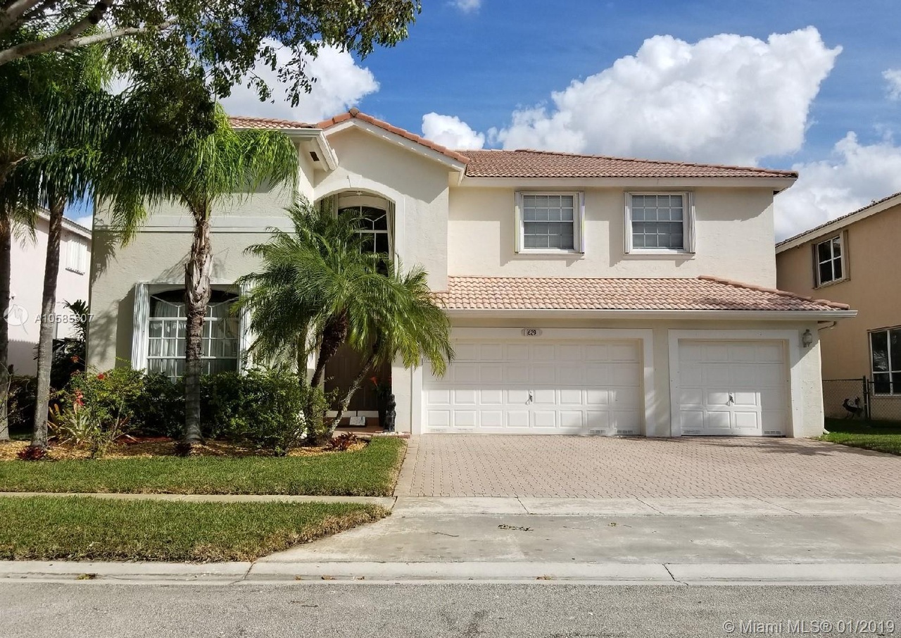 629 SW 167th Way, Pembroke Pines, FL 33027 | MLS# A10585607 | Redfin