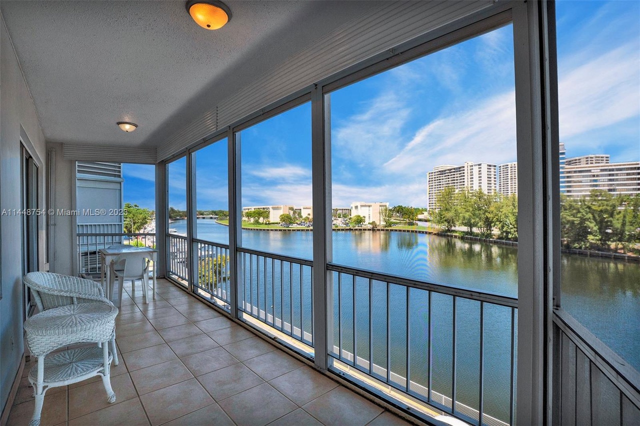 400 Diplomat Pkwy #408, Hallandale Beach, FL 33009 | MLS# A11448754 ...