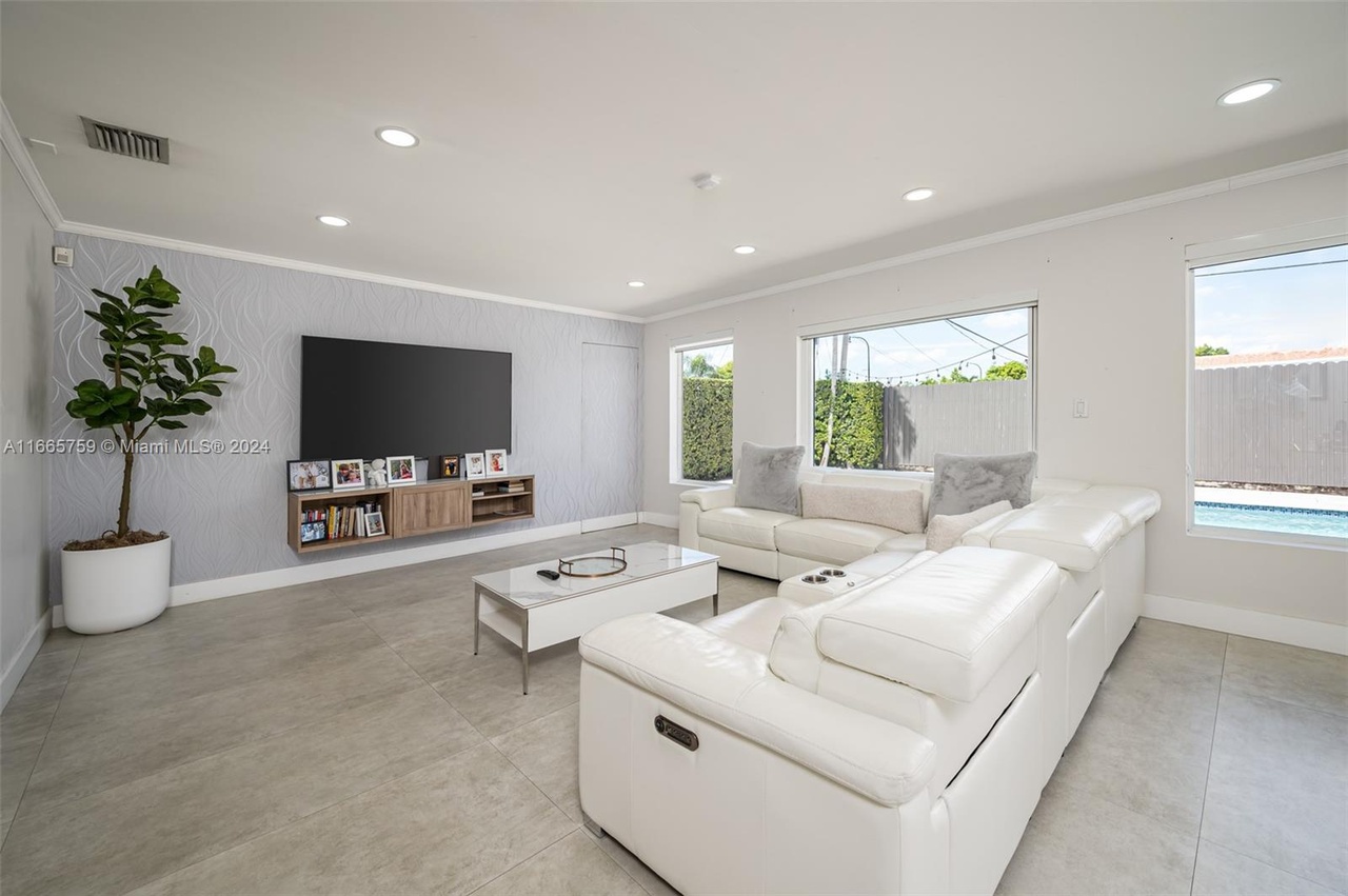 Tips for Buying a Home in Olympia Heights