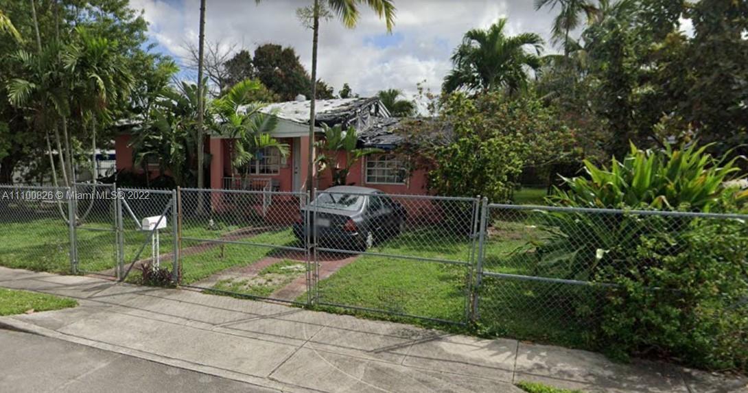 90 W 56th St, Hialeah, FL 33012