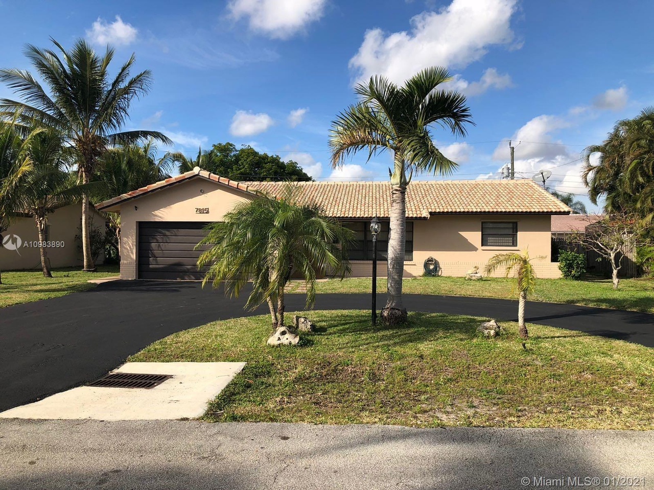 7815 NW 39th St, Coral Springs, FL 33065 | MLS# A10983890 | Redfin