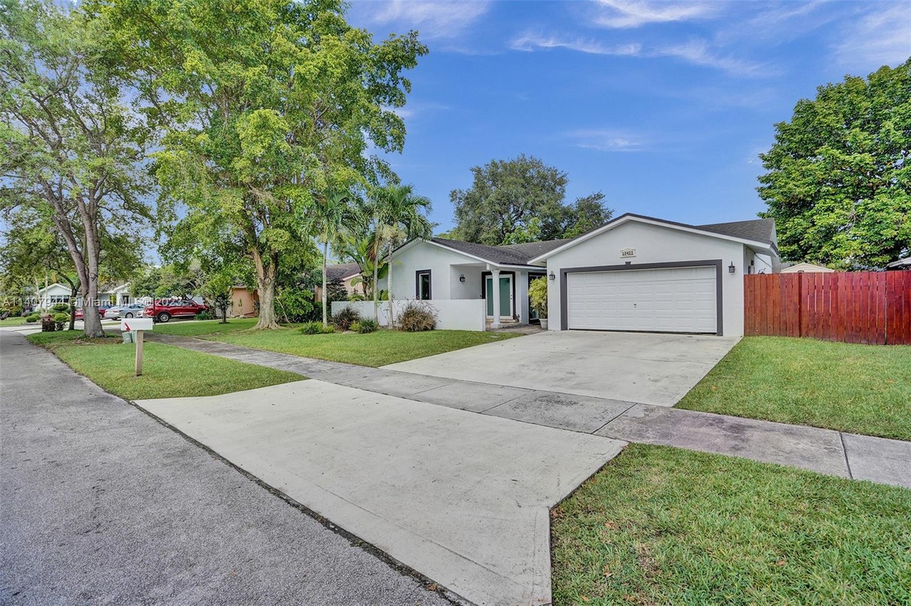 10422-sw-138th-pl-miami-fl-33186-mls-a11407944-redfin