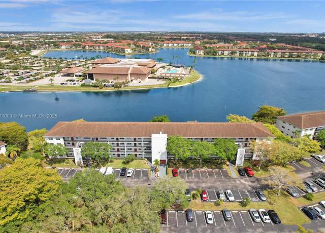 Property at 1301 SW 134th Way Unit 412B, Pembroke Pines, FL 33027, 1 bed, 1.5 baths
