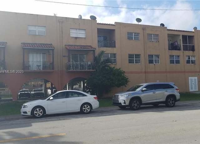 Property at 1300 W 53rd St #38, Hialeah, FL 33012, 2 beds, 2.5 baths