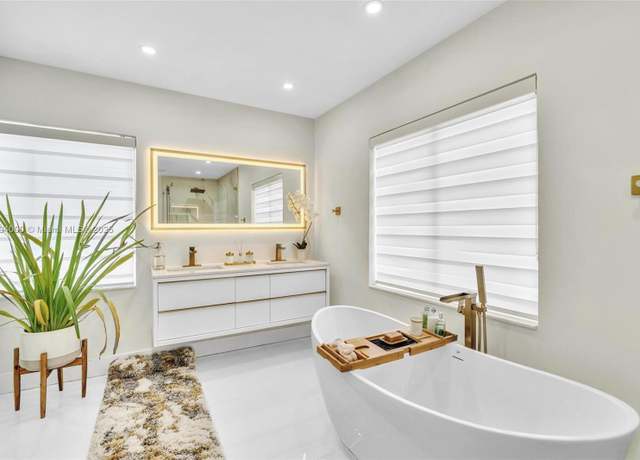 Property at 1402 Fletcher St, Hollywood, FL 33020, 1 bed, 1 bath