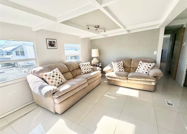 Property at 1941 SW 85th Ter, Davie, FL 33324, 2 beds, 1 bath
