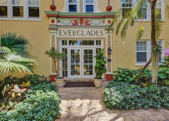 Property at 536 14th St #202, Miami Beach, FL 33139, 2 beds, 2 baths