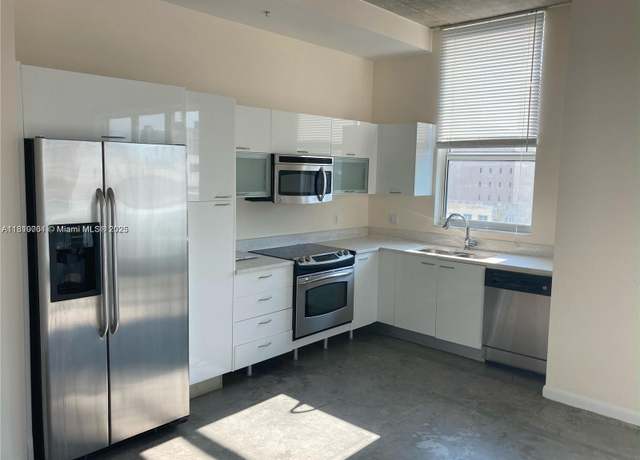 Property at 133 NE 2nd Ave #913, Miami, FL 33132, 2 beds, 2 baths