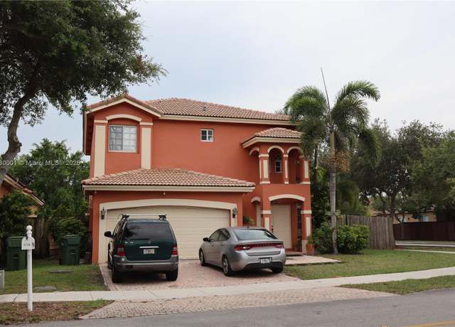 Property at 1510 SE 22nd Ln, Homestead, FL 33035, 3 beds, 2.5 baths