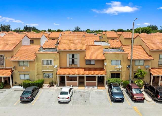 Property at 2735 W 61st Pl #204, Hialeah, FL 33016, 2 beds, 2 baths