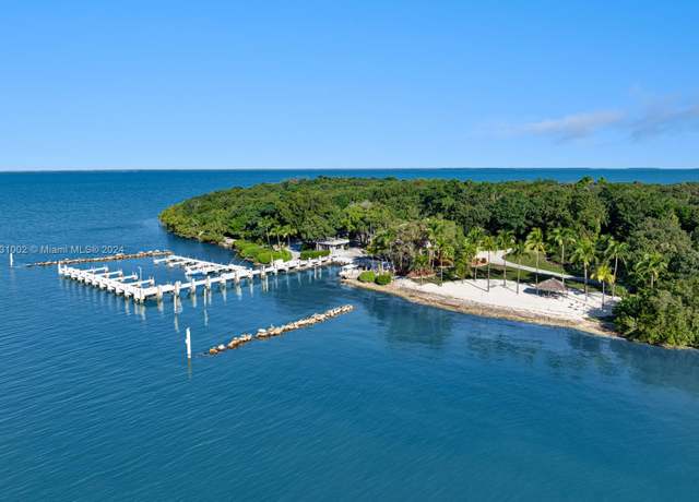 Property at 10 Cannon Pt, Key Largo, FL 33037, 12 beds, 12.5 baths