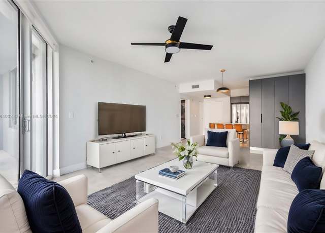 Property at 335 S Biscayne Blvd #1502, Miami, FL 33131, 1 bed, 1 bath